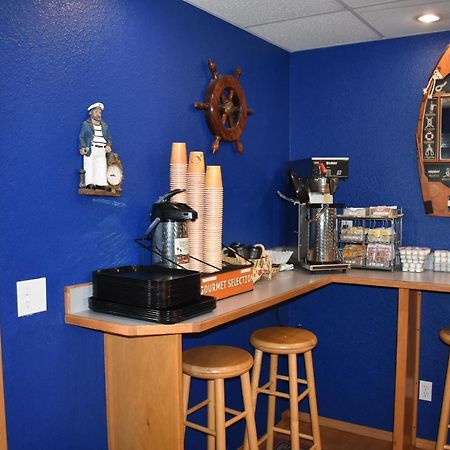 Lighthouse Cove Inn Bandon Exterior photo The coffee bar at the station